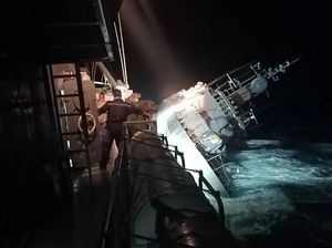 Kapal Perang Thailand Tenggelam, 31 Marinir Hilang