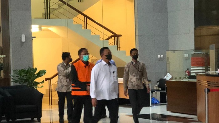 KPK tahan Hakim Yustisial MA Edy Wibowo tersangka kasus dugaan suap pengurusan perkara (M Hanafi-detikcom)