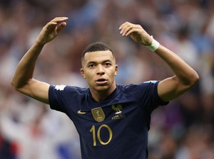 Modric Bertahan, Mbappe Nggak Jadi Pakai Nomor 10 di Madrid?