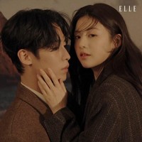 “Sumpah ya chemistry mereka berdua dapet bgt 😭😭😭” “Liat video nya ig reels ELLE KOREA bener2 bikin gua teriak-teriak Astaghfirullah 😭😭” “AAAAAAAA gila gila gilaa merinding sambil senyum² 😭” komentar sejumlah penggemar di Twitter. Foto: dok. Elle Korea