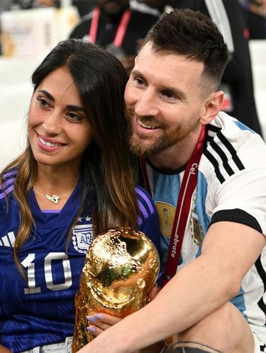 Bikin Iri, 5 Bintang Piala Dunia Menikahi Cinta Masa Kecilnya
