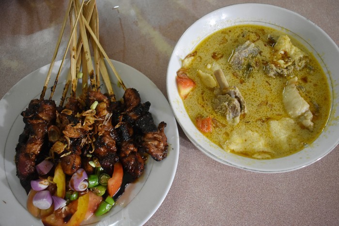 Maknyuss! 20 Sate Kambing Lezat Ada di Sini Maknyuss! 20 Sate Kambing Lezat Ada di Sini