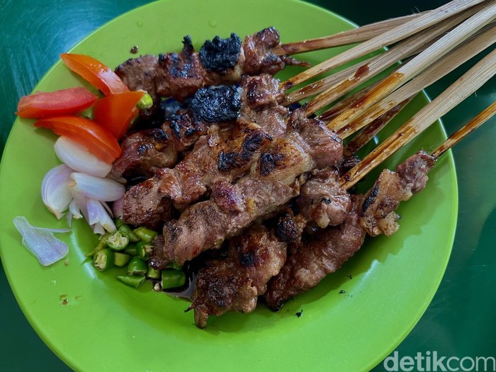 Maknyuss! 20 Sate Kambing Lezat Ada di Sini Maknyuss! 20 Sate Kambing Lezat Ada di Sini