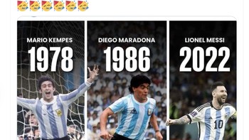 Mario Kempes, Diego Maradona dan Lionel Messi mempersembahkan Piala Dunia untuk Argentina. Foto: Twitter