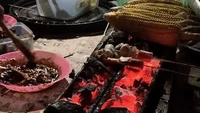 Baru selesai membangun sebuah rumah, para pekerja ini berniat ingin menikmati jagung bakar dan sate-satean. Tak punya wadah untuk membakar, sisa atap baja ringan ini jadi korbannya. Foto: Instagram/unconditionaldesign