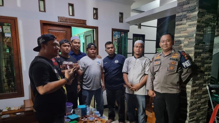 Polisi 2 Anggota Ormas Hampir Bentrok di Bogor