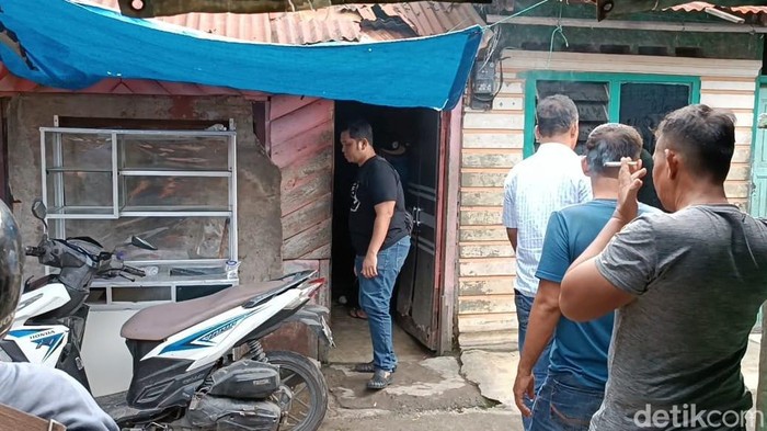 Polisi menggerebek tempat khusus nyabu di Medan (Goklas Wisely/detikSumut)