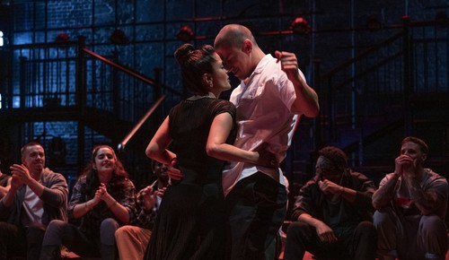 Salma Hayek saat tampil di Magic Mike's Last Dance.