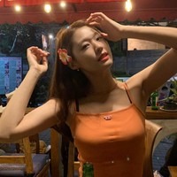 Bintang drama Korea Summer Strike itu pun kembali menginap di kawasan Ubud. Meskipun sempat viral karena videonya diserang monyet, Seolhyun AOA belum kapok liburan ke Bali. Dia bahkan meminta saran penggemar soal rekomendasi tempat. Foto: Instagram