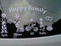 Jangan Pakai Stiker Happy Family di Mobil, Risikonya Tak Main-main!