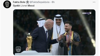 Karena memakai jubah bisht membuat kapten Argentina ini dinamain Syekh Lionel Messi. Foto: Twitter