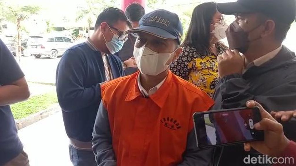 KPK Limpahkan Tersangka Suap Unila ke Rutan Bandar Lampung