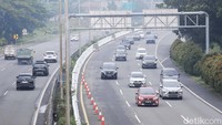 Sebanyak 67 ribu kendaraan atau 49,5% menuju arah timur melalui Trans Jawa dan Bandung. 