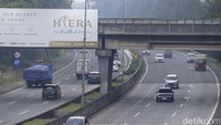 Kemudian, sebanyak 39 ribu kendaraan menuju arah barat melalui Merak.
