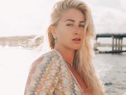 10 Gaya Zulay Istri Pogba, Model Cantik yang Disebut Seorang Mualaf