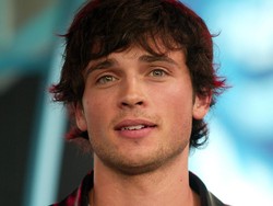 Tom Welling 'Superman' Tak Sengaja Unggah Foto Tanpa Busana, Begini Responnya