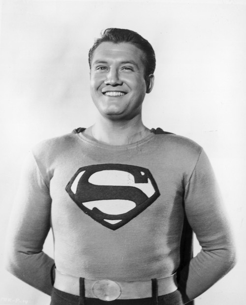 George Reeves saat pemotretan materi promosi buat Adventures of Superman.