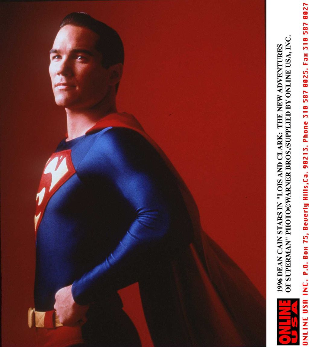 Dean Cain di Louis and Clark: The New Adventures of Superman.