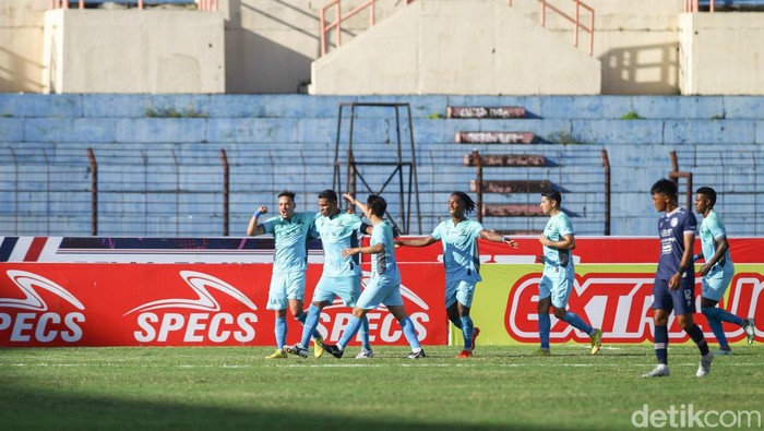 Arema FC vs Madura United dalam laga lanjutan pertandingan pekan ke-16 Liga 1 musim 2022/2023 di Stadion Sultan Agung, Bantul, DI Yogyakarta, Selasa (20/12/2022).
