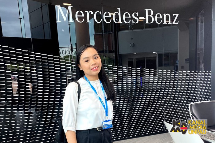Athira, Mahasiswa Unpad yang Magang di Mercedes Benz