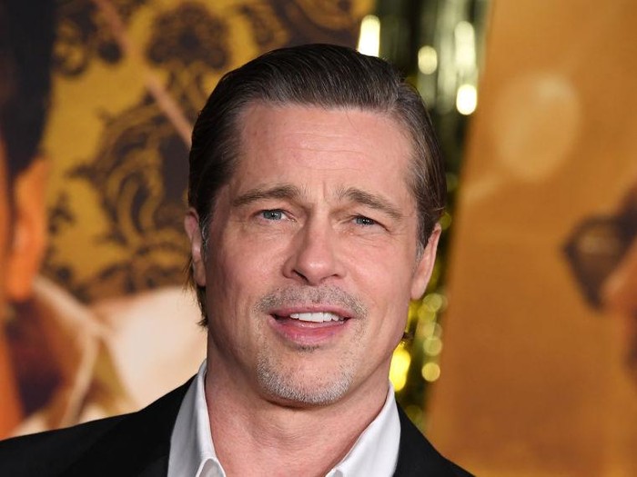 Brad PItt LOS ANGELES, CALIFORNIA - DECEMBER 15: Brad Pitt arrives at the