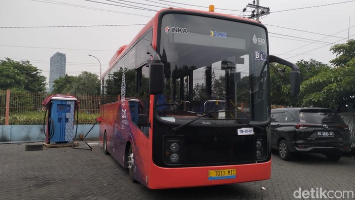 Bus G20 yang dihibahkan pemerintah pusat untuk Pemkot Surabaya
