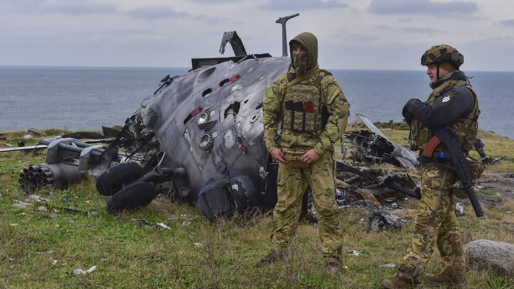 Deretan Kendaraan Perang Rusia yang Hancur di Pulau Ular