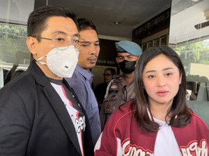 Dewi Perssik Dihujat Netizen Usai Komentari Kasus KDRT Billar-Lesti