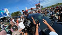 Sementara itu, Erick Thohir mengucapkan terima kasih atas sambutan meriah masyarakat Sumbar kepadanya.