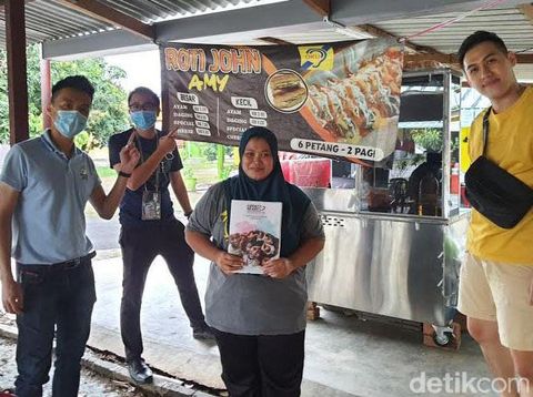 Foto ibu tunggal Amisah Mohd Isa berjuang menghidupi kelima anaknya, viral di media sosial.