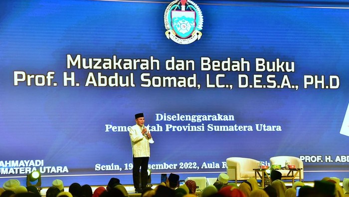 Gubsu Edy saat acara bedah buku milik UAS