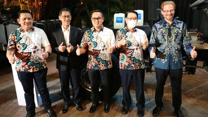 Volvo Buses Indonesia memperkenalkan rangkaian sasis baru Volvo Bus dengan standar emisi Euro 5 rakitan lokal. Begini penampakannya.