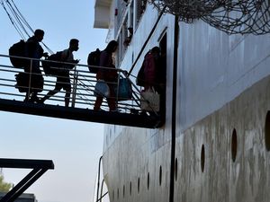 Pelni Bakal Jemput Ratusan Wisatawan yang Terjebak di Karimunjawa