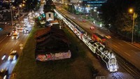 Kereta di Kolombia dihiasi lampu Natal. (Juan Barreto/AFP/Getty Images)  