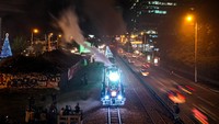 Kereta ini akan membawa penumpang berkeliling kota Bogota. (Guillermo Munoz/AFP/Getty Images)  