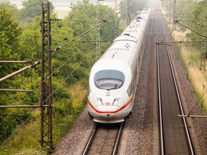 Truk Mah Biasa, di Jerman-Denmark Kereta Cepat Masuk Kapal Ferry!