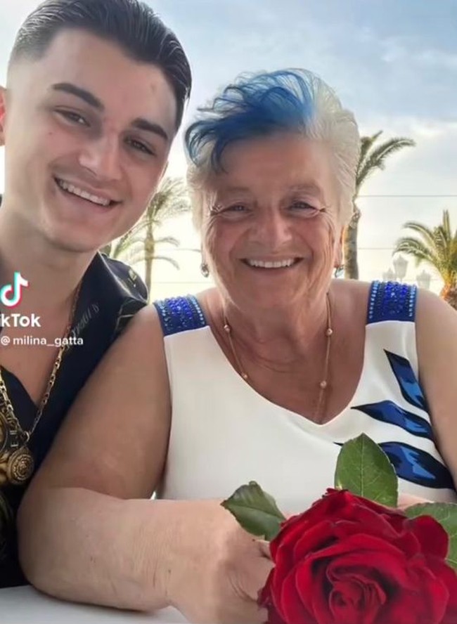 Dilansir dari MSN, Giuseppe ingin tinggal bersama Milina karena merasa tertarik. Di akun Instagramnya Giuseppe tak peduli dengan perbedaan usia 57 tahun dengan Milina. Cinta tidak memiliki usia dan kita adalah contohnya💚, tulis Giuseppe. Foto: Dok. Instagram @milinagatta_.