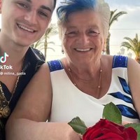 Dilansir dari MSN, Giuseppe ingin tinggal bersama Milina karena merasa tertarik. Di akun Instagramnya Giuseppe tak peduli dengan perbedaan usia 57 tahun dengan Milina. Cinta tidak memiliki usia dan kita adalah contohnya💚, tulis Giuseppe. Foto: Dok. Instagram @milinagatta_.