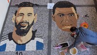 Uniknya Pozhegu membuat wajah kedua pemain bintang sepakbola tersebut dari biji-bijian.  
