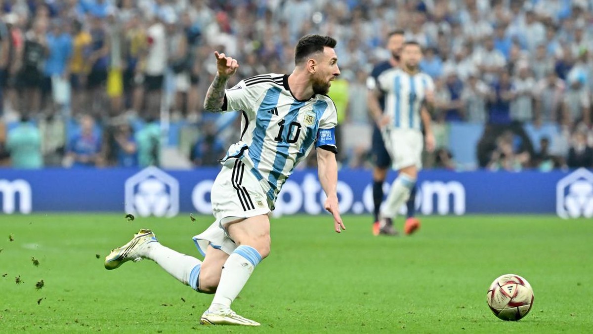 Lionel Messi mengakhiri penantian Argentina akan gelar Piala Dunia selama 36 tahun. (Foto: Getty Images/Lionel Hahn)