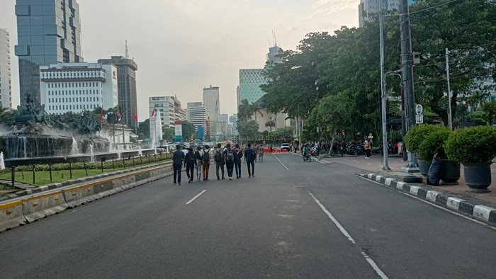 Massa Demo di Patung Kuda Bubar, Lalin Arah Istana Kembali Dibuka (Adrial/detikcom)