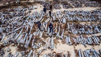 Sisa-sisa rudal ini dikumpulkan oleh para penyapu ranjau di Kharkiv, Ukraina.