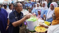 Menanggapi ini, Medag Zulkifli Hasan pun mengaku siap membantu renovasi Pasar Sosar selama ada pengajuan dan sesuai dengan aturan yang berlaku.