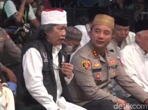 Polisi Jombang Ajak Warga Sinau Bareng dengan Cak Nun