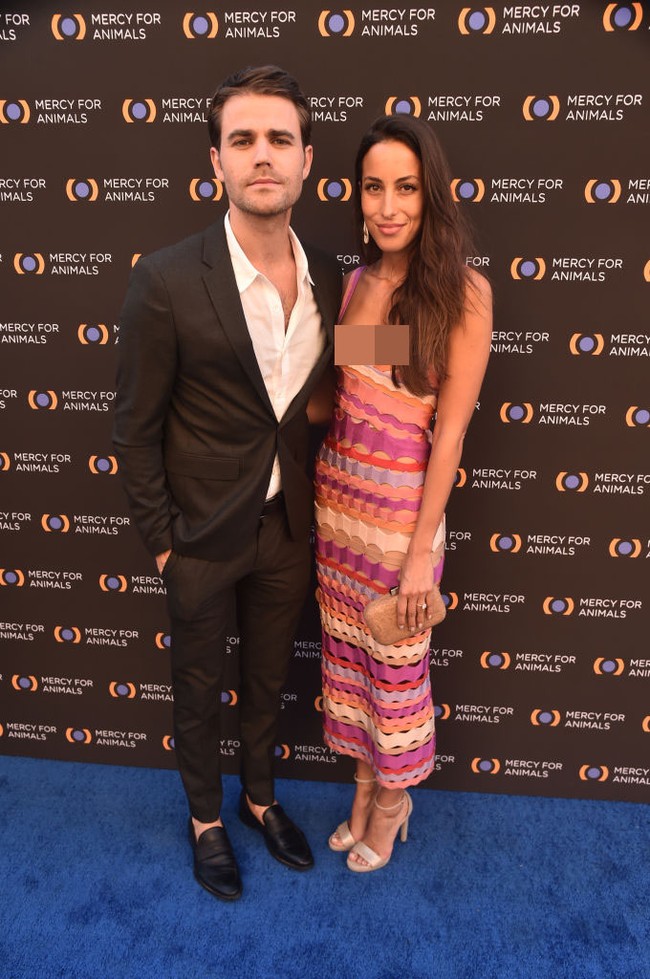 Meski bukan artis, namun dia dekat dengan sejumlah selebriti. Ines sendiri merupakan mantan istri dari aktor Vampir Diaries, Paul Wesley. Keduanya diketahui bercerai pada September 2022. Foto: Getty Images