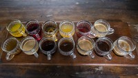 Soal rasa, kopi luwak juga memiliki cita rasa yang khas dan berbeda dengan jenis kopi lain. Kopi luwak rasanya sangat halus, tidak ada rasa getir dan ada sedikit rasa asam buah yang menyegarkan. Aftertastenya juga tidak meninggalkan rasa getir. Kopi luwak juga memiliki rasa fruity yang unik. Itu dihasilkan dari proses fermentasi dari dalam perut luwak.  