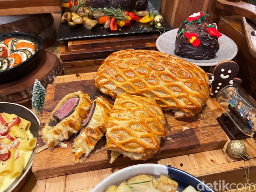 Santap Natal dan Akhir Tahun dengan Menu Kalkun Panggang hingga Beef Wellington di Sini