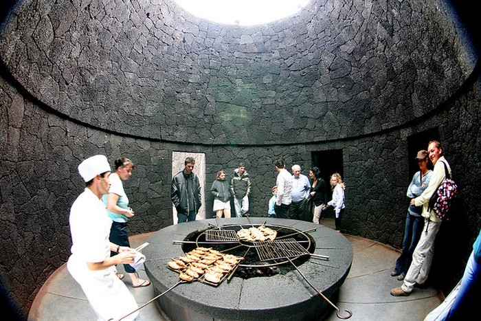 Siapa Berani Mampir? Restoran Ini Ada di Kawasan Gunung Berapi Siapa Berani Mampir? Restoran Ini Ada di Kawasan Gunung Berapi