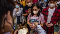 Simbang Gabi adalah sebuah tindakan atau pekerjaan Solidaritas, Cinta dan Devosi. Maka yang dibutuhkan di sini adalah kekuatan dan pengorbanan untuk bangun pada pagi hari yang dingin di bulan Desember.