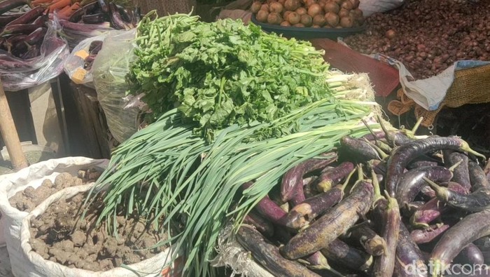 Suasana jual beli sayuran di Pasar Glugur Rantauprapat (Ahmad Fauzi Manik/detikSumut)